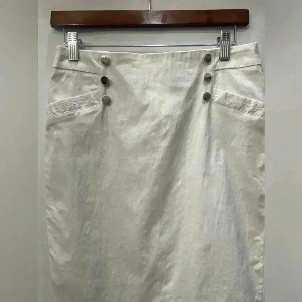White Pencil Skirt Size Small​​ - Picture 2 of 8